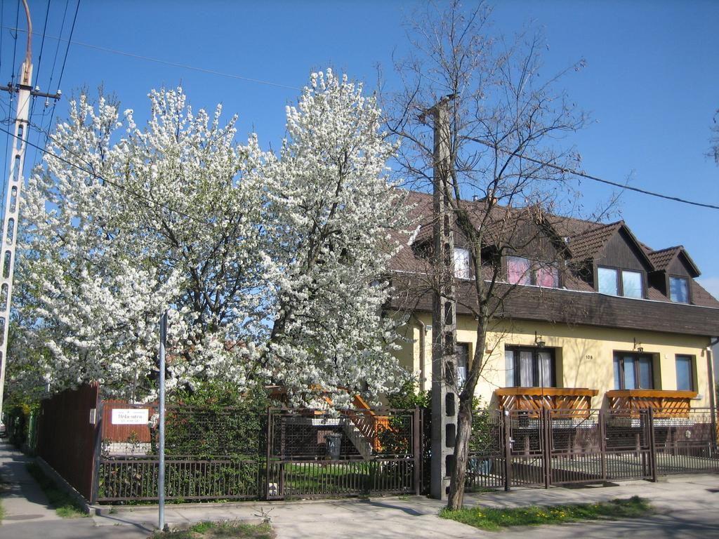 St. Michael Apartman Budapest Esterno foto