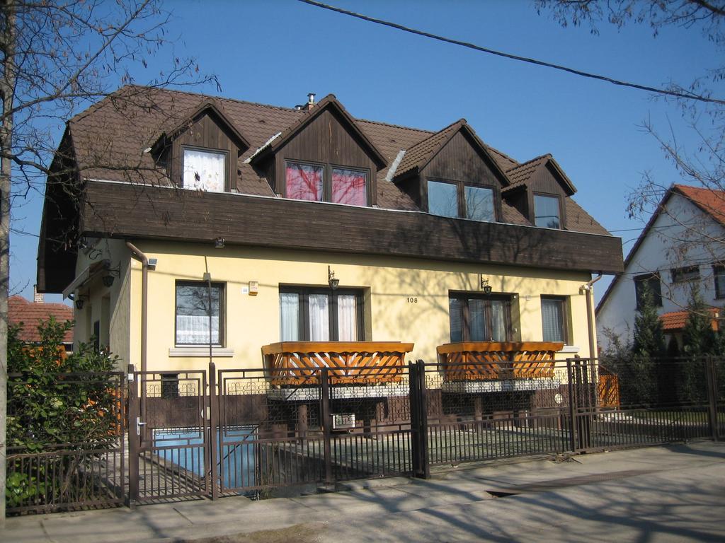 St. Michael Apartman Budapest Esterno foto