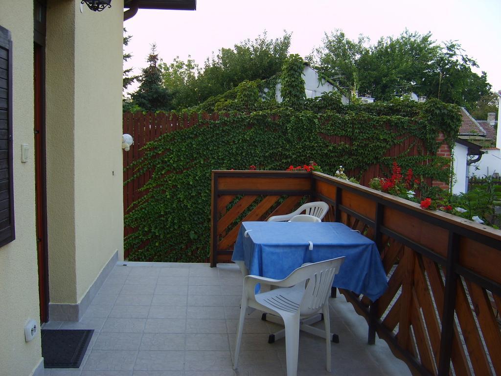 St. Michael Apartman Budapest Esterno foto